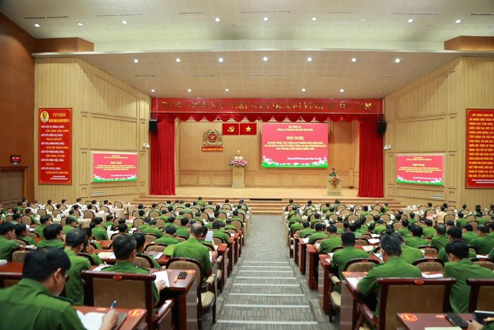 Quang cảnh hội nghị