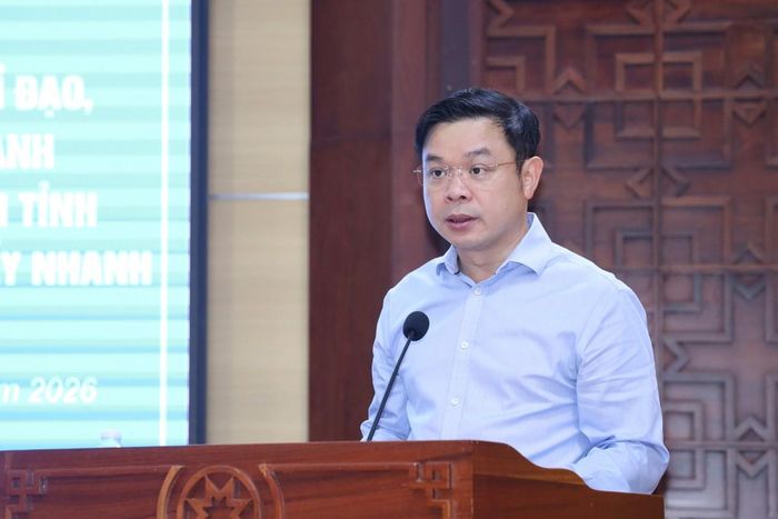  Ông Đỗ Hữu Huy Ủy viên Dự khuyết Trung ương Đảng, Phó Bí thư Tỉnh ủy, Chủ tịch UBND tỉnh phát biểu phát động. 