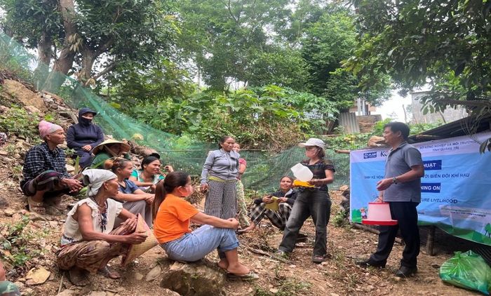 Hướng dẫn kỹ thuật nuôi Gà Ri lai cho bà con tham gia dự án