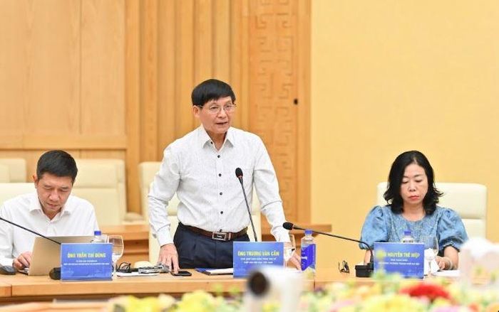 Ông Trương Văn Cẩm, Tổng Thư ký Hiệp hội Dệt may Việt Nam phát biểu tại hội nghị. Ảnh: Đ.N