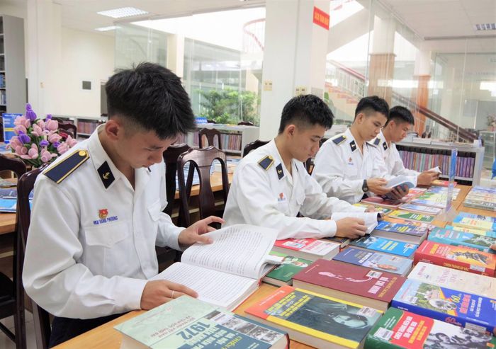 Sinh viên Học viện Hải quân. Ảnh: HVHQ