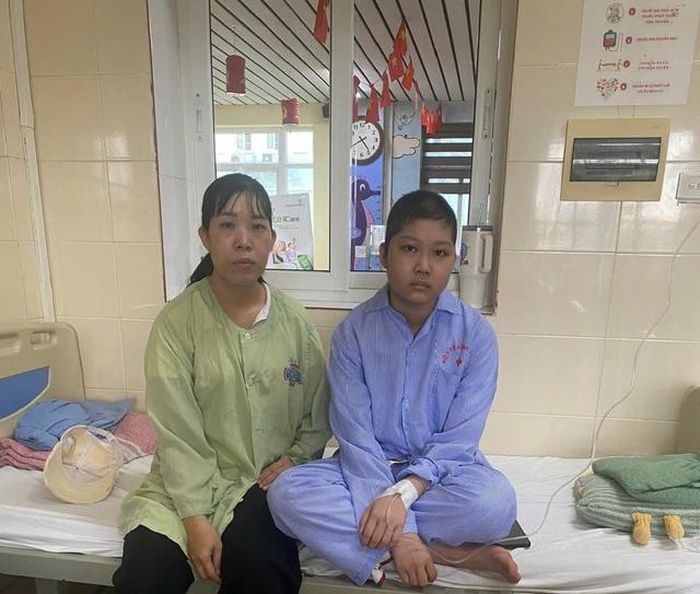 Hai mẹ con chị Thanh mong có sự trợ giúp từ cộng đồng