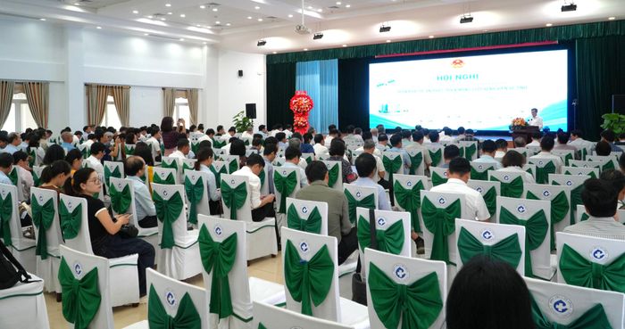 Quang cảnh hội nghị.