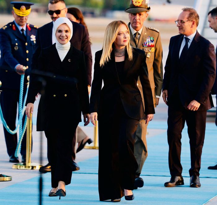  Thủ tướng Ý Giorgia Meloni và các nhà lãnh đạo trong NATO đến Ankara, Thổ Nhĩ Kỳ, dự hội nghị thượng đỉnh. Ảnh: Reuters. 