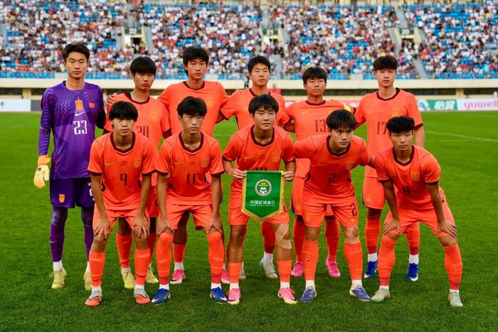  Đội tuyển bóng đá U17 Trung Quốc trước trận đấu với Australia tại Yinchuan, khu tự trị Ninh Hạ Hồi, Trung Quốc. Ảnh: Xinhua. 
