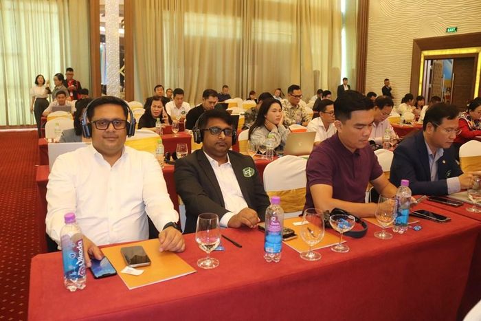 Các đại biểu tham gia phiên thảo luận tại Hội nghị