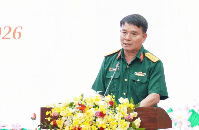 Đại tá Trịnh Công Sơn, Phó Chính ủy Bộ Chỉ huy Quân sự tỉnh Quảng Ngãi phát biểu tại Hội nghị