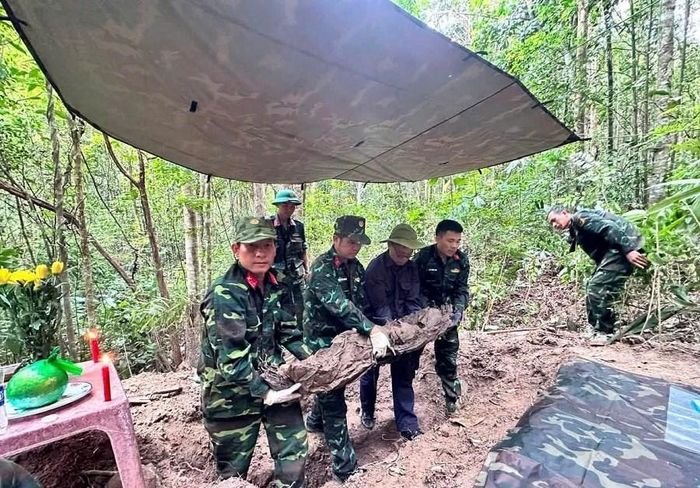 Hài cốt các liệt sĩ được bọc nguyên vẹn trong túi tử sĩ