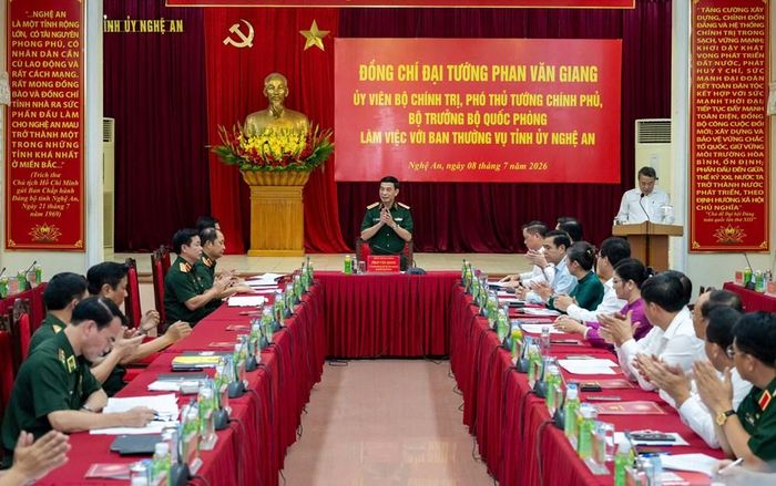 Quang cảnh buổi làm việc