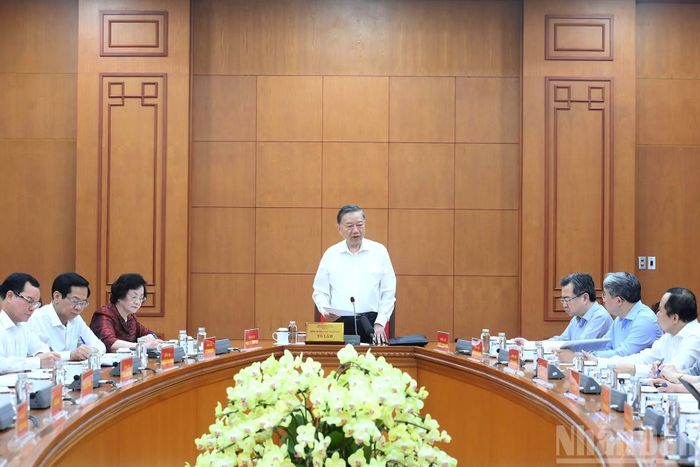  Tổng Bí thư, Chủ tịch nước Tô Lâm chủ trì cuộc làm việc với ngành nội vụ về chất lượng nguồn lao động Việt Nam. 
