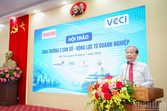 Đồng chí Hoàng Quang Phòng, Phó Chủ tịch Liên đoàn Thương mại và Công nghiệp Việt Nam (VCCI) phát biểu kết luận hội thảo.