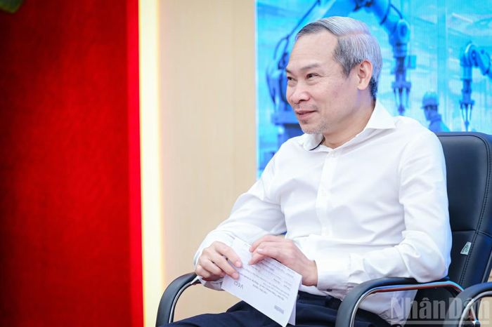 Ông Phan Đức Hiếu, đại biểu hoạt động chuyên trách tại Ủy ban Kinh tế và Tài chính của Quốc hội chia sẻ tại tọa đàm.
