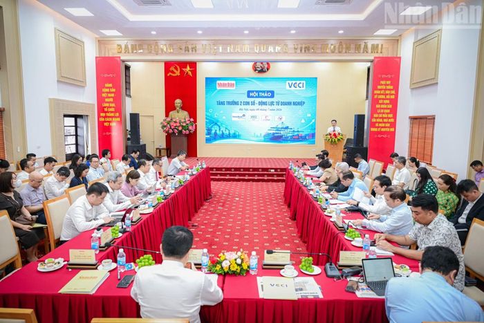 Toàn cảnh hội thảo.