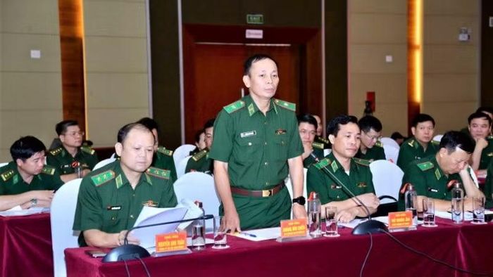 Thiếu tướng Hoàng Hữu Chiến, Phó Tư lệnh, Tham mưu trưởng Bộ đội Biên phòng, phát biểu tại buổi làm việc.