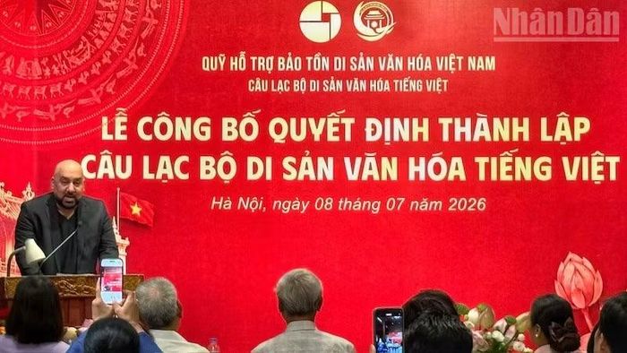 Đại diện các học viên quốc tế học tiếng Việt, ông Arthir Saadon (tên Việt Nam là Cường) phát biểu về hơn 13 năm sinh sống, làm việc tại Việt Nam, dành nhiều tình cảm cho ngôn ngữ và văn hóa Việt Nam.