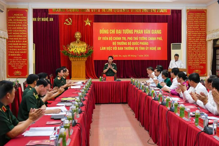 Quang cảnh buổi làm việc.