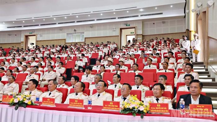 Đại biểu tham dự lễ kỷ niệm.
