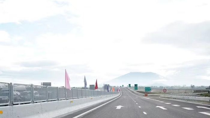 Dự án đường bộ cao tốc Khánh Hòa-Buôn Ma Thuột, hoàn thành và đưa vào khai thác 20km đầu tuyến đúng kế hoạch. (Ảnh: NGUYỄN TRUNG)