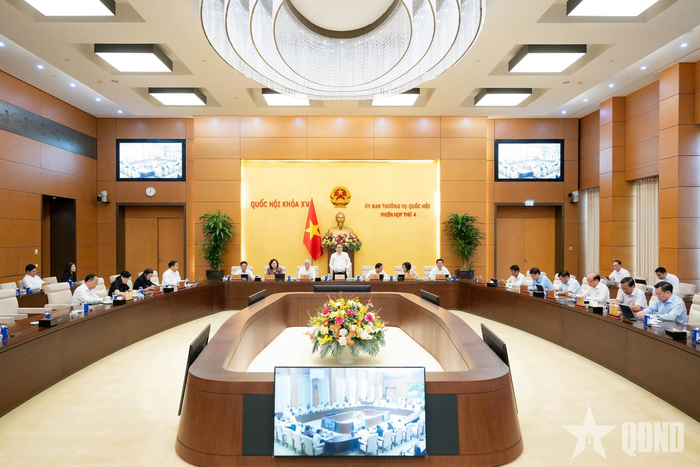 Quang cảnh phiên họp. Ảnh: VŨ HIẾU