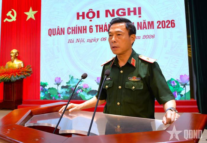 Thiếu tướng Trần Trung Hòa, Tư lệnh Binh chủng Công binh chủ trì hội nghị.