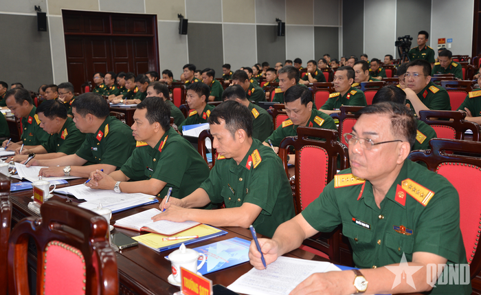 Các đại biểu tham dự hội nghị. 