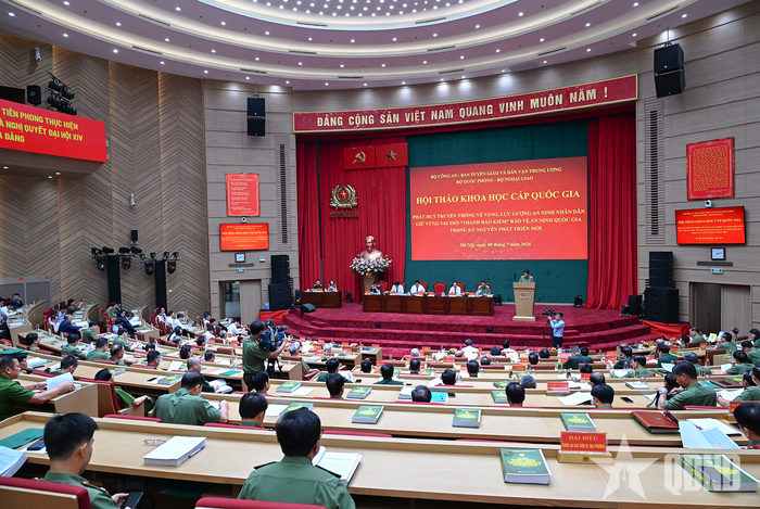  Quang cảnh hội thảo.
