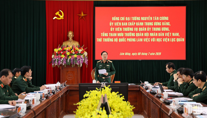  Quang cảnh buổi làm việc.