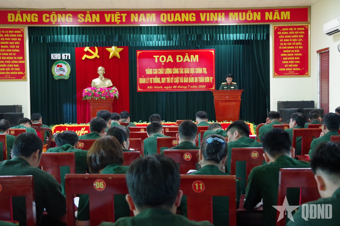 Quang cảnh tọa đàm.