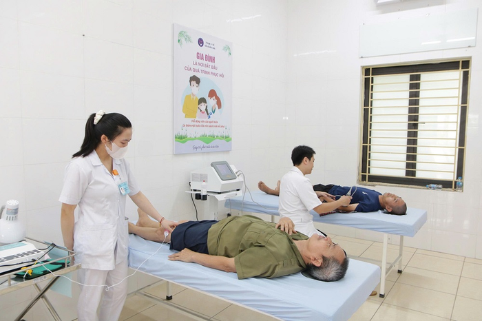 Phục hồi chức năng, can thiệp sớm và trợ giúp người khuyết tật, người yếu thế tại Trạm Y tế xã Xuân Mai.