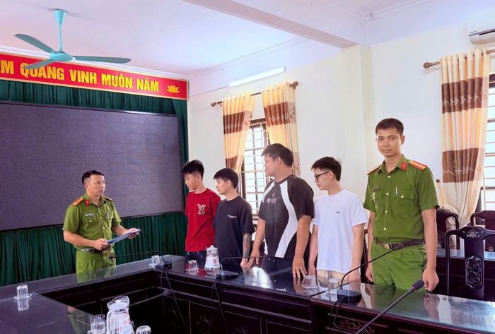 Công an tỉnh Hưng Yên khởi tố nhóm đối tượng thu thập, mua bán 117 tài khoản ngân hàng của các em học sinh THPT.