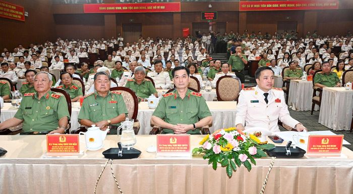 Các đại biểu dự lễ kỷ niệm. Ảnh: MẠNH THẮNG