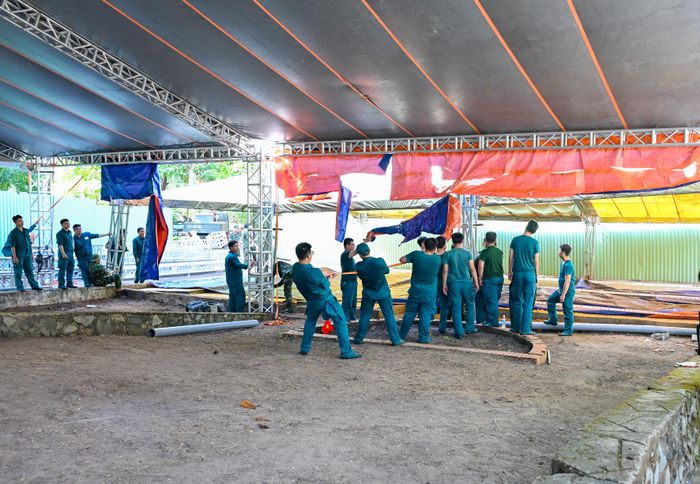  Công tác hậu cần, nâng nhà bạt và chuẩn bị để mở rộng khu vực hố chôn trong ngày 8-7-2026 