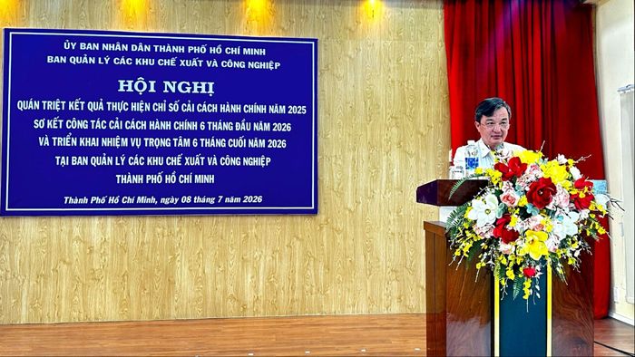 Ông Bùi Minh Trí, Trưởng Ban quản lý HEPZA phát biểu tại hội nghị. Ảnh: THANH DUNG