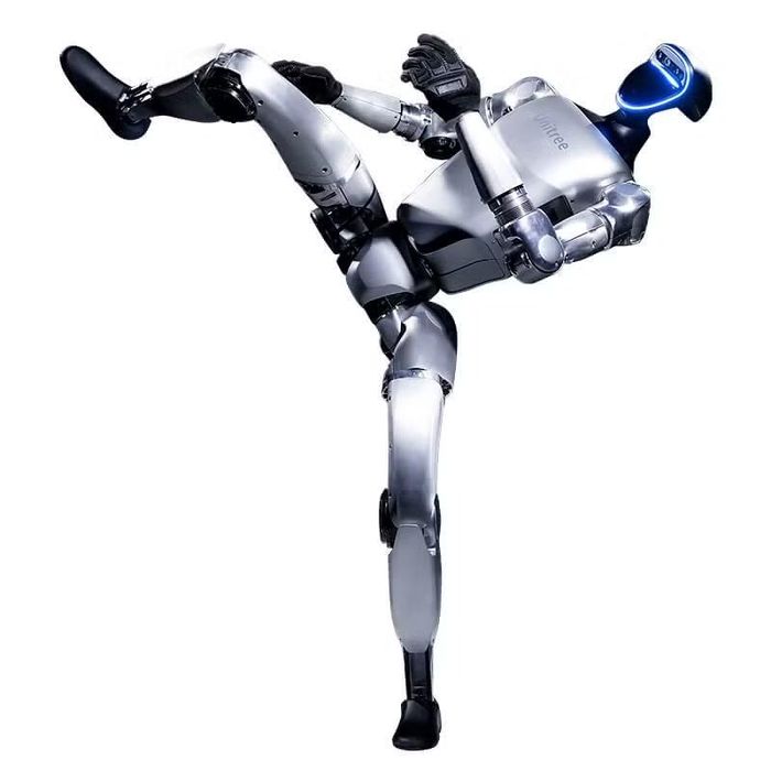 Nếu cách đây chỉ vài năm, thị trường robot hình người gần như do các doanh nghiệp Mỹ dẫn dắt với những cái tên nổi bật như Tesla cùng Optimus, Figure AI hay Boston Dynamics với Atlas, thì từ cuối năm 2025 đến nay, truyền thông quốc tế liên tục nhắc đến sự nổi lên của Unitree, UBTech, AgiBot và XPeng Robotics, không còn tập trung vào việc robot nào thông minh nhất mà chuyển sang câu hỏi quốc gia nào đang xây dựng được hệ sinh thái robot hoàn chỉnh và có khả năng thương mại hóa mạnh mẽ nhất.