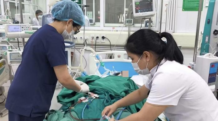 Lọc máu, hồi sức tích cực cho bệnh nhân - Ảnh BVCC