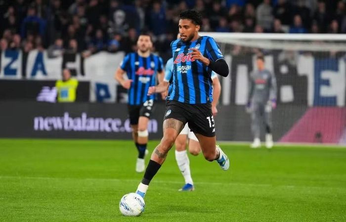 Theo chuyển nhượng Fabrizio Romano, tổng giá trị thương vụ vào khoảng 38,85 triệu bảng, gồm 34 triệu bảng phí chuyển nhượng cùng 3,85 triệu bảng phụ phí.