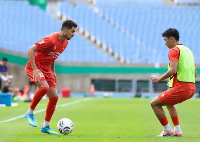 Hoàng Hên muốn cùng tuyển Việt Nam vô địch AFF Cup 2026. Ảnh: VFF.