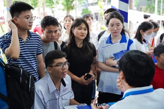 Bài toán của nhiều thí sinh hiện nay là đặt nguyện vọng như thế nào để tối ưu cơ hội trúng tuyển. Ảnh: HCMUT.