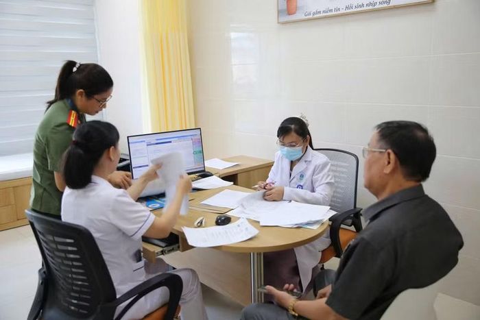 Bệnh viện 30-4 xây dựng đội ngũ cán bộ y tế giỏi chuyên môn, tâm huyết với nghề để đáp ứng tốt yêu cầu nhiệm vụ trong tình hình mới.