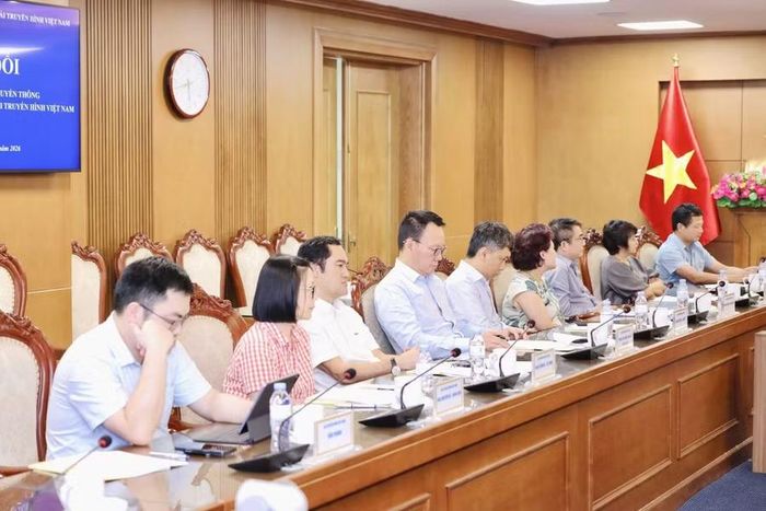 Đại diện các ban, đơn vị chuyên môn của VTV tham dự buổi làm việc