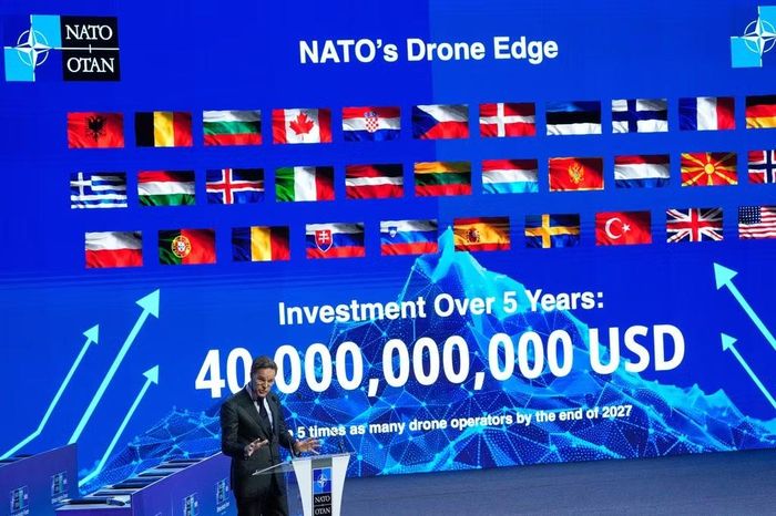 Tổng Thư ký NATO Mark Rutte công bố mức đầu tư cho thiết bị bay không người lái trong 5 năm tới. (Ảnh: AP)