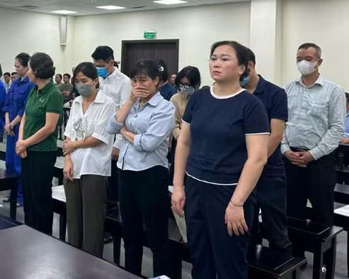 Các bị cáo tại phiên tòa.