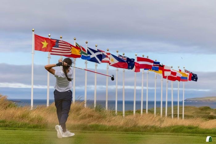 Quốc kỳ Việt Nam tung bay tại Arnold Palmer Cup 2026.