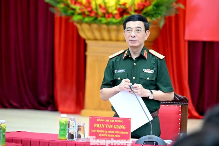 Đại tướng Phan Văn Giang phát biểu tại buổi làm việc. (Ảnh: Nguyên Khánh).