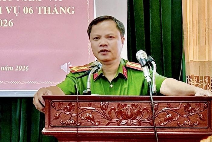 Phó Giám đốc Công an tỉnh Thanh Hóa, Đại tá Kim Duy Cương chỉ đạo Phòng Cảnh sát cơ động.