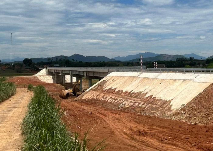 Hoàn thiện hạ tầng giao thông, kết nối các vùng để phát triển kinh tế- xã hội vùng cao
