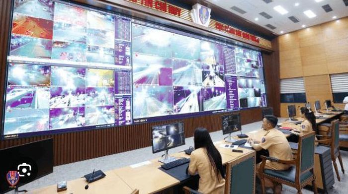 Lực lượng CSGT tiếp tục đẩy mạnh cải cách hành chính, ứng dụng khoa học, công nghệ và chuyển đổi số nhằm nâng cao chất lượng phục vụ người dân và doanh nghiệp.