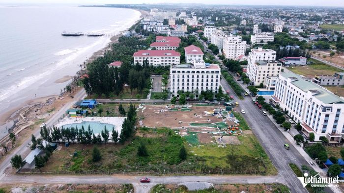 Thanh tra chỉ ra nhiều sai phạm tại Dự án Khu du lịch sinh thái biển Hải Tiến. Ảnh: Lê Dương