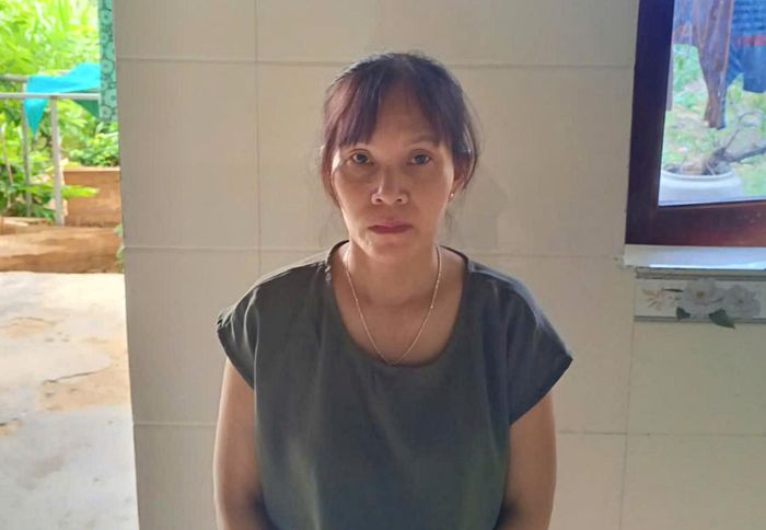 Chị Thúy u buồn, lo lắng khi đến nay vẫn chưa thể liên lạc với con trai