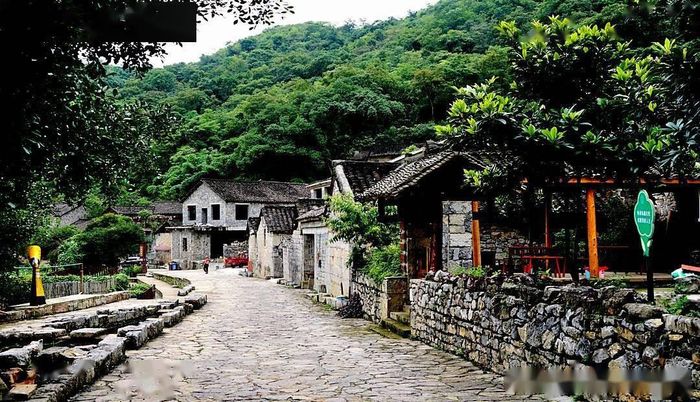 Ngôi làng đặc biệt có tuổi đời khoảng 600 năm. Ảnh: Sohu